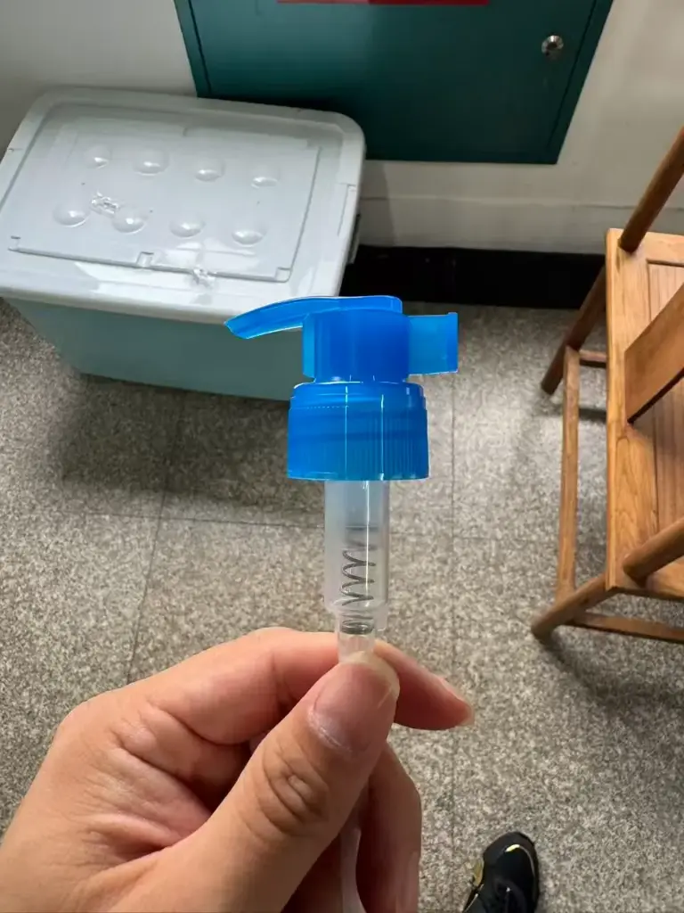 Lotion Pump Half Ripped Size 28 Semi Transparent Blue With Clip Dip Tube 180 MM - Bio Stream