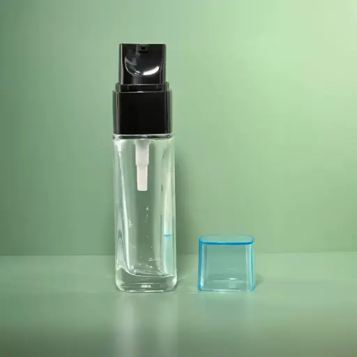 [M0000846] Glass Bottle Rectangular 30 Ml Transparent with Cream Pump Black and Transparent Cap - DermalTech