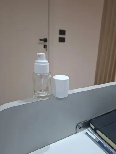 [M0000849] Glass Bottle 30 Ml Transparent Round With White Pump and White Cap